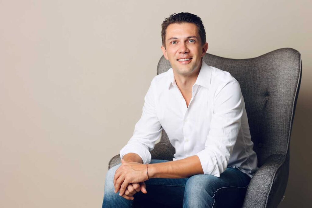 Arzt Dr. med. Sebastian J. Schuhmann aus Zürich