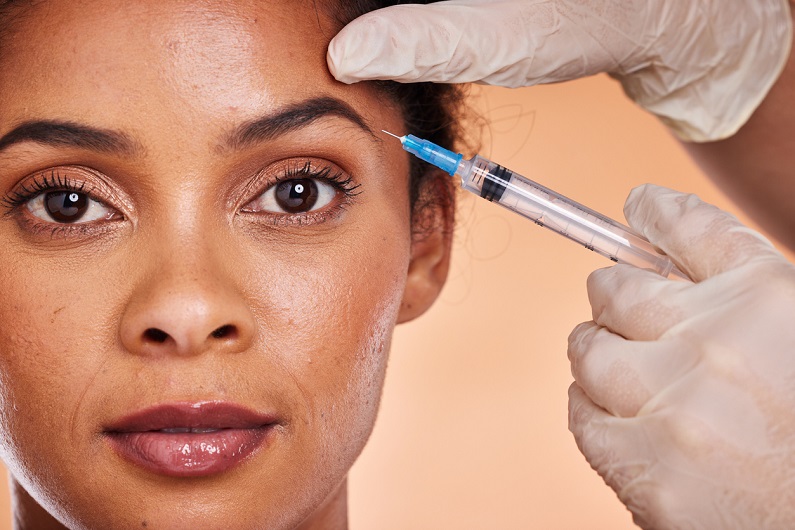 Botox und Augenbrauenlifting - Dr. Schuhmann Zürich