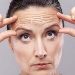 Baby Botox gegen deine Stirnfalten – sanfte Prävention für eine glatte Stirn